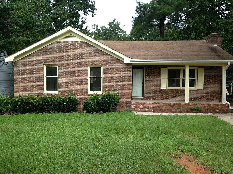 1st image of 328 Avery Place Dr