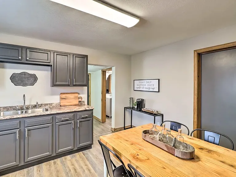 204 W Trish Knight St — Photo 9