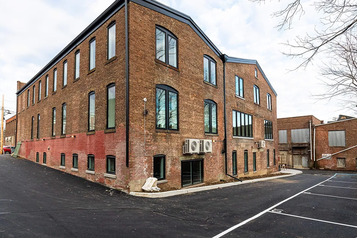 Building Photo - 109 S William St