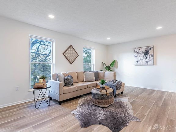 5th image of 9060 Sequoia Ct