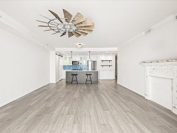 2nd image of 1415 1st St N APT 803