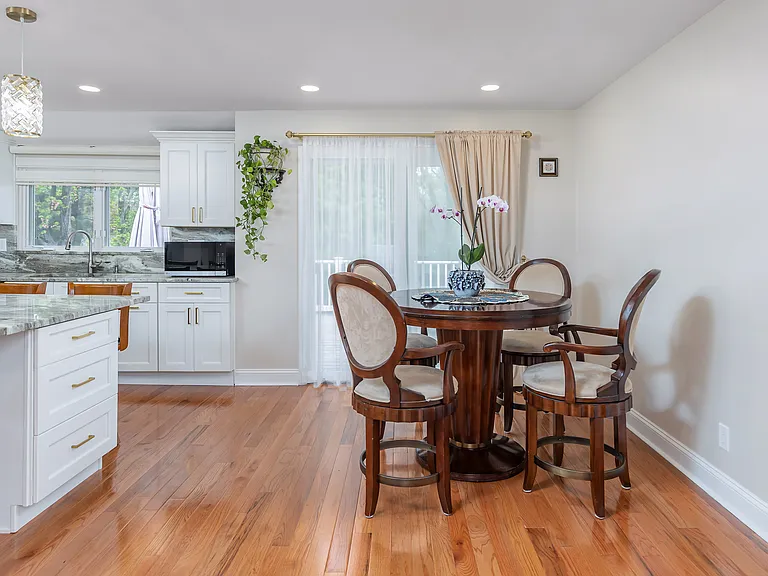 42 Regent Rd — Photo 9