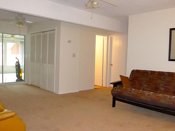 4th image of 240 Destin Dr