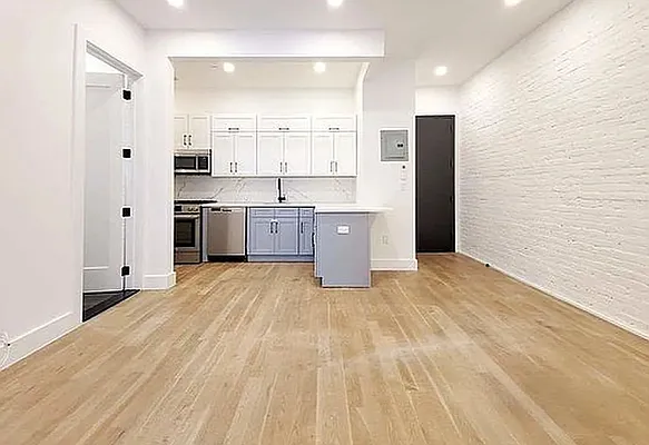 Rented by Home by Choice LLC | media 9