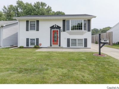 34 Melody Ln, Springfield, IL, 62702