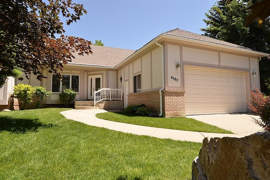 2nd image of 4682 Brittany Rd
