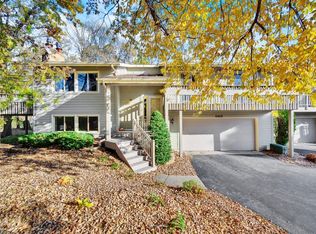 6958 84th St W, Bloomington, MN 55438