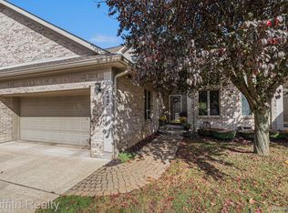 5435 Ivy Ct, Howell, MI 48843