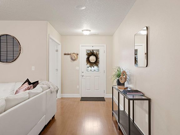 4th image of 5902 Pimlico Dr
