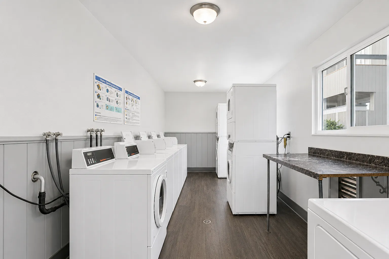 Oakwood Village Apartments — Photo 3