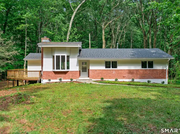 19 Fawn Drive, Woodbridge, CT 06525