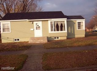 902 S 18th St, Escanaba, MI 49829