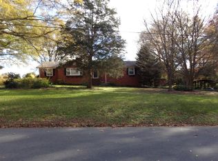 846 Silverleaf Rd, Charlotte, NC 28217