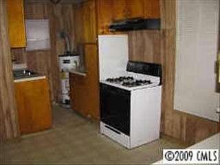 2nd image of 613 Clyde St