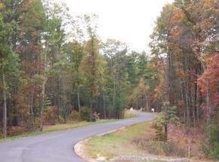 12 Meadows Dr, Hopkinton, NH 03229