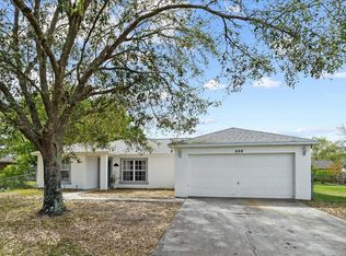 494 Bridgeport Ave NW, Palm Bay, FL 32907