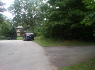5125 Mountain Ridge Dr NE, Ada, MI 49301