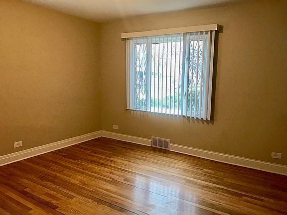 4th image of 9300 S Richmond Ave