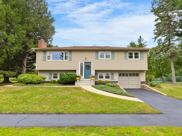 5 Jackson Ave, Peabody, MA 01960
