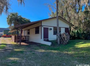 20740 9th St #4, Mc Intosh, FL 32664