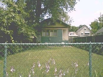 4th image of 8118 S Burnham Ave