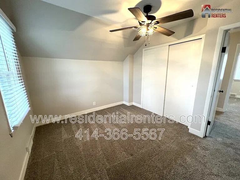 10918 W Wells St — Photo 10
