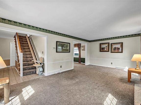 4th image of 23066 Stoneybrook Dr
