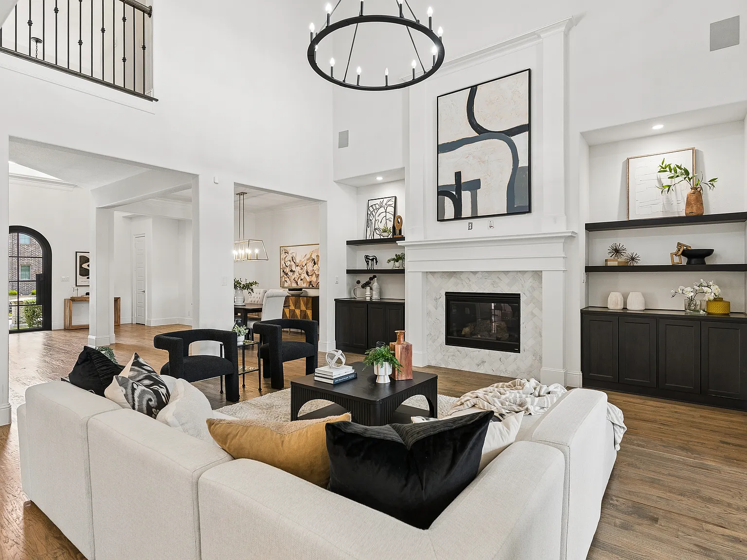 5 bed, 4931 sqft, $10,000 — Photo 4