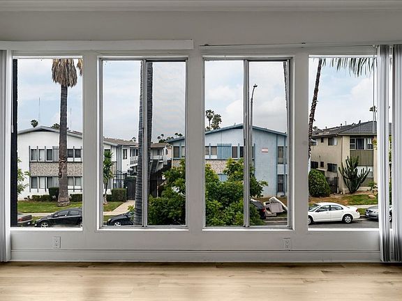 4th image of 3905 S Stevely Ave #21