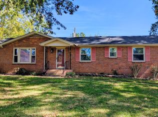 211 Alfred Dr, Clarksville, TN 37043