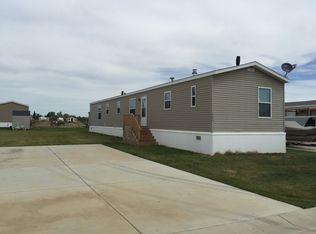 905 Palomino Lane, Dickinson, ND 58601