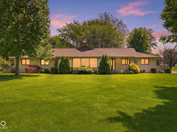 670 Brent Woods Dr, Shelbyville, IN 46176