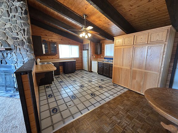 4th image of 703 Downey St #1