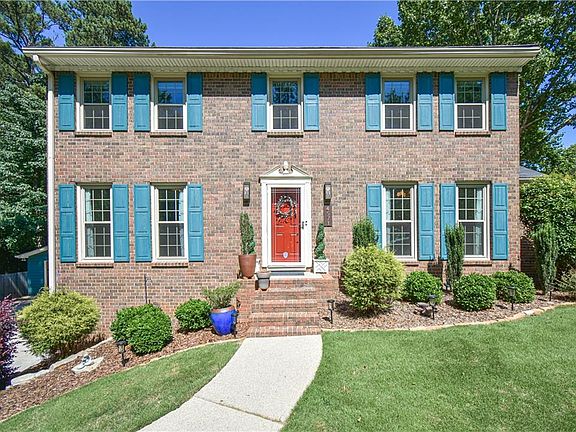 2nd image of 4571 Queen Anne Ct SE