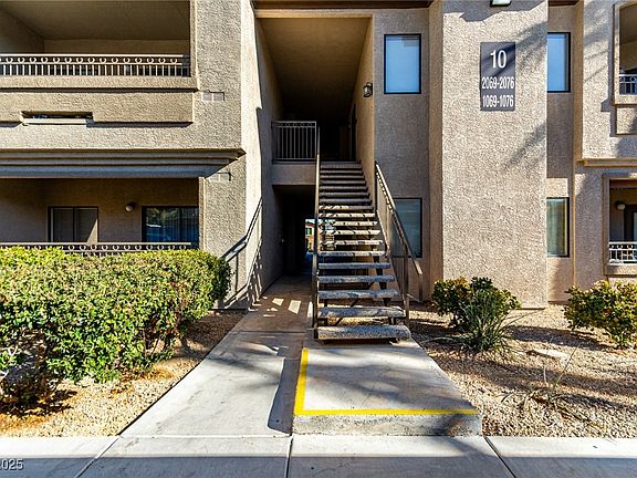3rd image of 8250 N Grand Canyon Dr Unit 2073