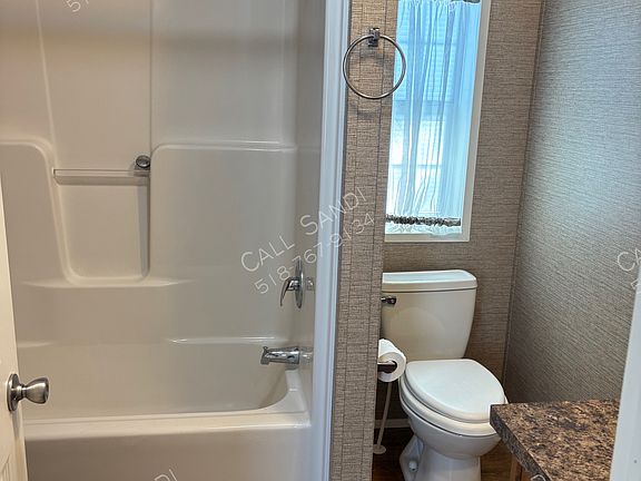 3rd image of 8 Leisure Ln