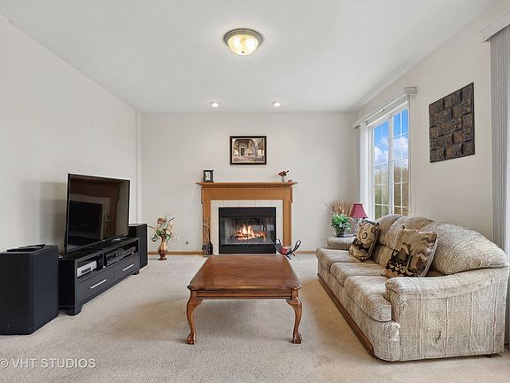5th image of 452 W Dalton Dr