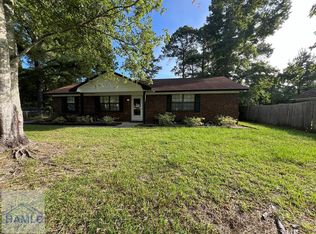 801 W Oxford Ln, Hinesville, GA 31313