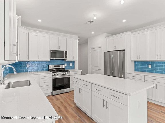 2nd image of 205 Kearney Avenue
