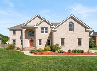 812 Wakedale Arch, Chesapeake, VA 23322