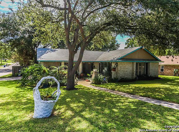 2nd image of 4802 Fairford Dr