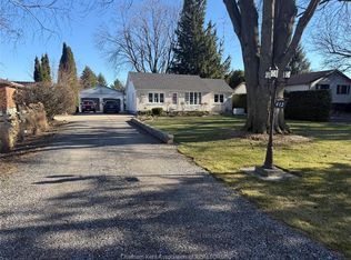 412 Gregory Dr E, Chatham Kent, ON N7M 5J7