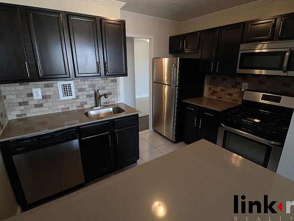 4th image of 40 E Sidney Ave APT 12M