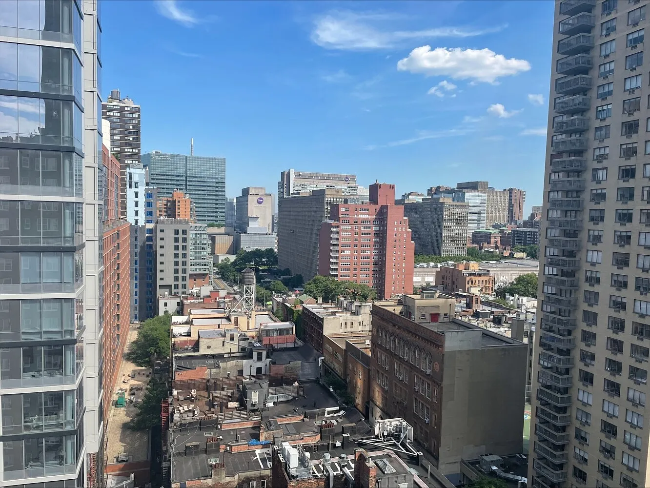 166 East 34th Street — Photo 3