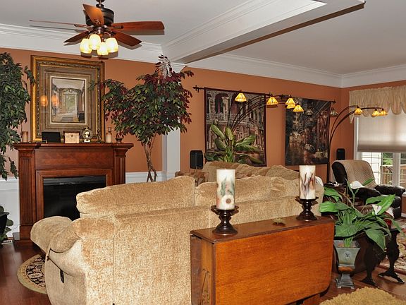 2nd image of 6110 Manchester Park Cir