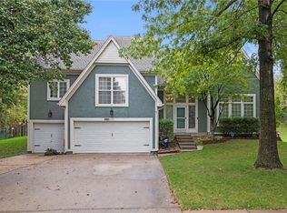 5713 Widmer Rd, Shawnee, KS 66216