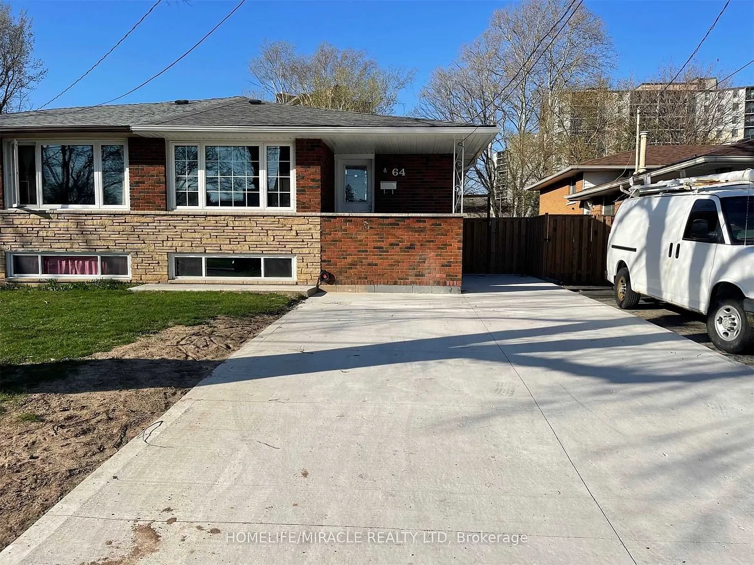 3 bed, $2,000 — Photo 2