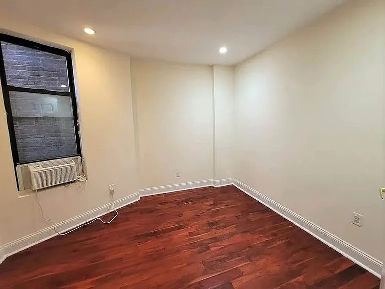 121 W 104th St #5V — Photo 6