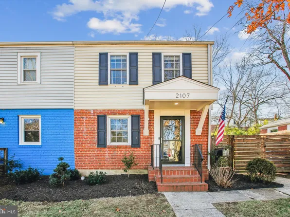 2107 Farrington Ave, Alexandria, VA 22303