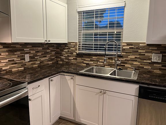 4th image of 2622 Wasina Dr